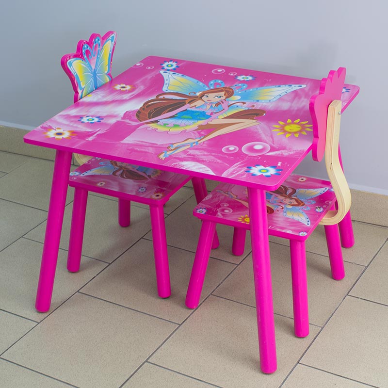 meble dziecięce zestaw stolik i krzesełka różowe