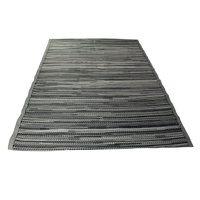 Dywan zewnętrzny na balkon i taras 160x220 cm – duży, czarny, pleciony, odporny ES-08B