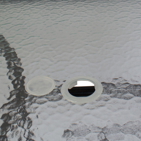 Stół ogrodowy szklany 80x80 cm – czarny, z otworem na parasol, odporny na warunki atmosferyczne H23S019