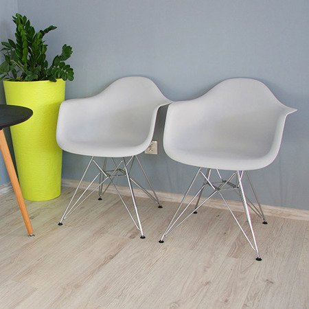 Krzesło nowoczesne stylowe na metalowych chromowanych nogach do salonu restauracji białe 211 AB