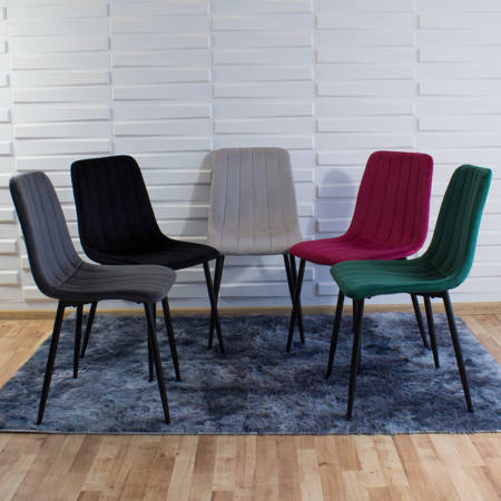 Krzesło welurowe do salonu na metalowych czarnych nogach, różowe, wzór pasy 049C-V-P