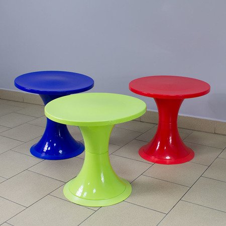 Plastikowy stolik dla dzieci do pokoju dziecięcego lub ogrodu czerwony UC824010-07