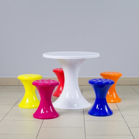 Plastikowy stolik dla dzieci do pokoju dziecięcego lub ogrodu niebieski UC824010-05