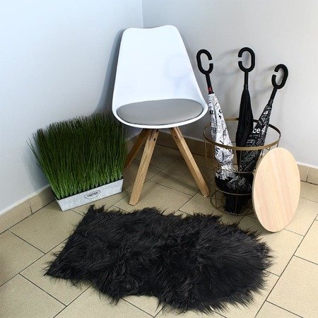 Skórka włochata dywanik narzutka na krzesło futro włochacz ciemno szara UC121251